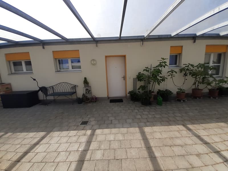sehr charmante 3.5-Zi-Attika-Wohnung an der Aarbergstrasse 37, Lyss (11)