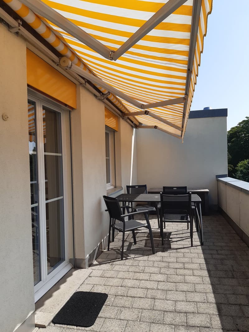 sehr charmante 3.5-Zi-Attika-Wohnung an der Aarbergstrasse 37, Lyss (9)