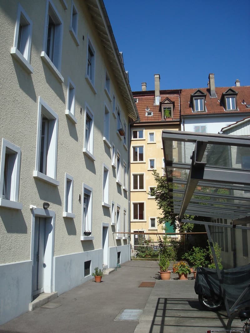 schön + ruhig: 3-Zimmer-Altbau-Dachwohnung Nähe Bahnhof, Schöneggstr. 20, Biel (13)
