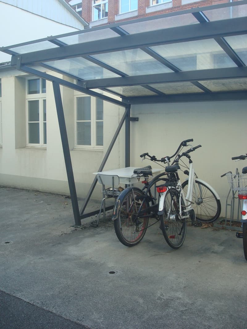 schön + ruhig: 3-Zimmer-Altbau-Dachwohnung Nähe Bahnhof, Schöneggstr. 20, Biel (12)