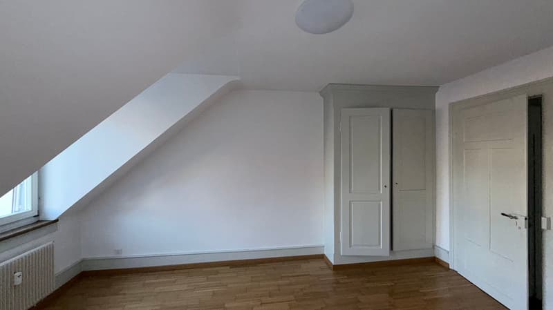 schön + ruhig: 3-Zimmer-Altbau-Dachwohnung Nähe Bahnhof, Schöneggstr. 20, Biel (10)