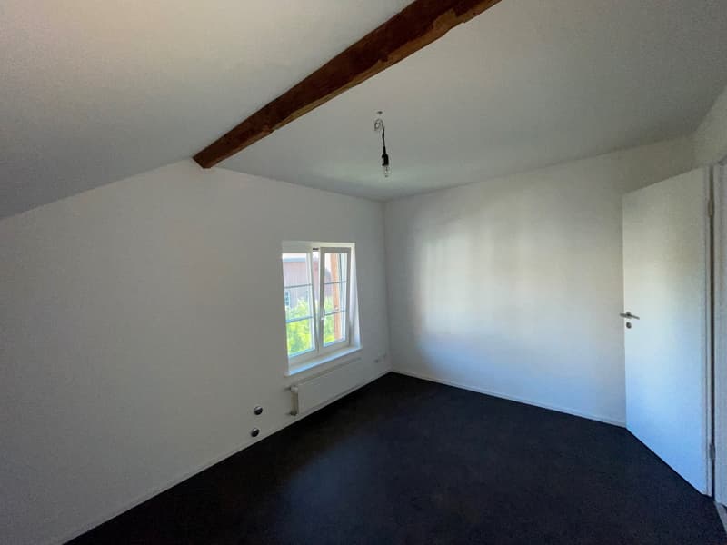 modern und hell: 3.5 Zimmer-Dachwohnung in Rapperswil/BE (10)