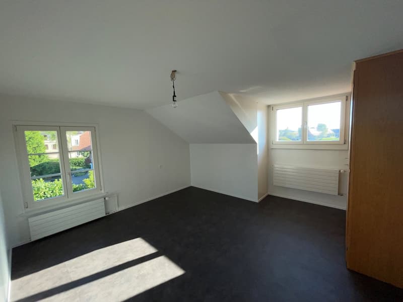modern und hell: 3.5 Zimmer-Dachwohnung in Rapperswil/BE (9)
