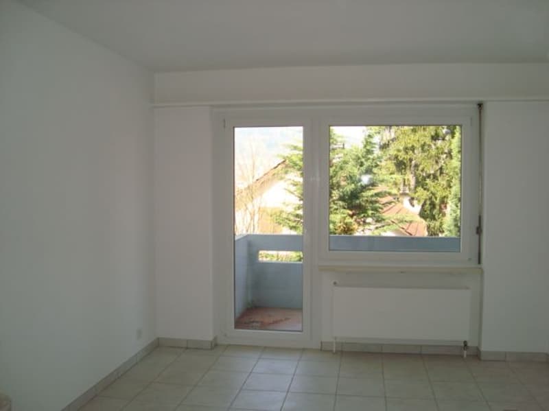 Wohnzimmer mit Balkon