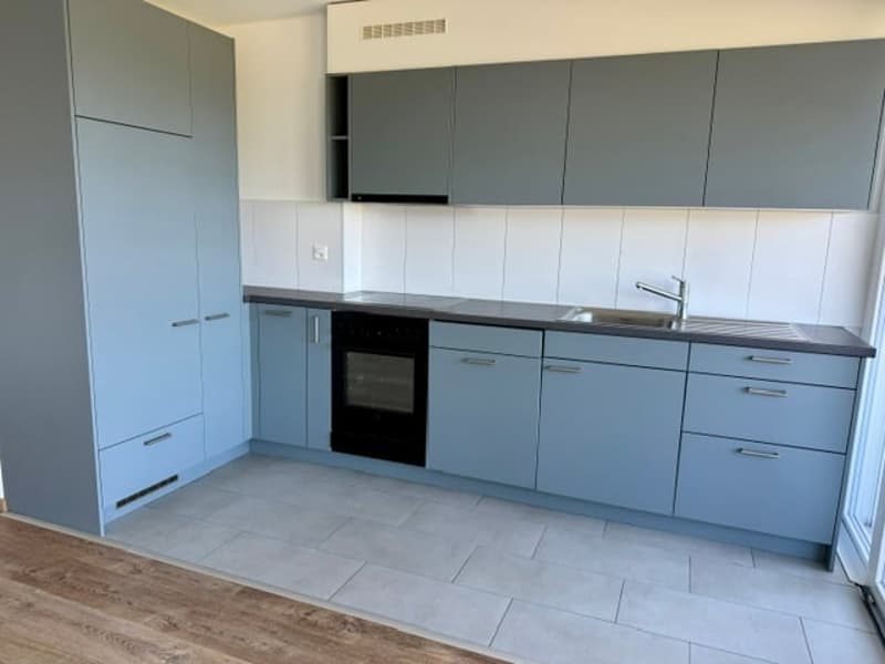 Helle 3-Zimmer-Wohnung mit Balkon und Aussicht in Brügg (3)