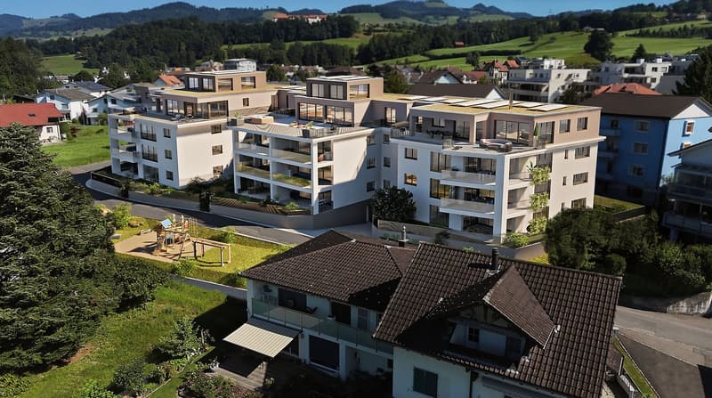 Neubau-Eigentumswohnung, 3.5 Zimmer mit Sitzplatz und Grünfläche in Gommiswald (2)
