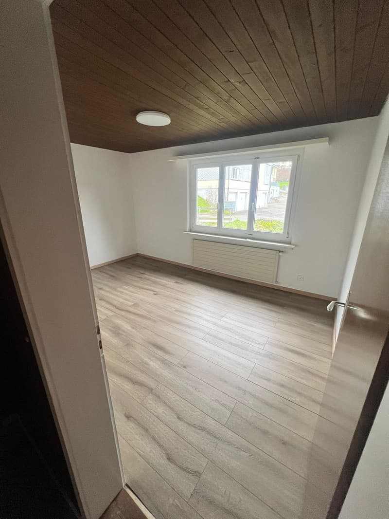 Appartamento di 4,5 camere al 1° piano in affitto da subito (4)