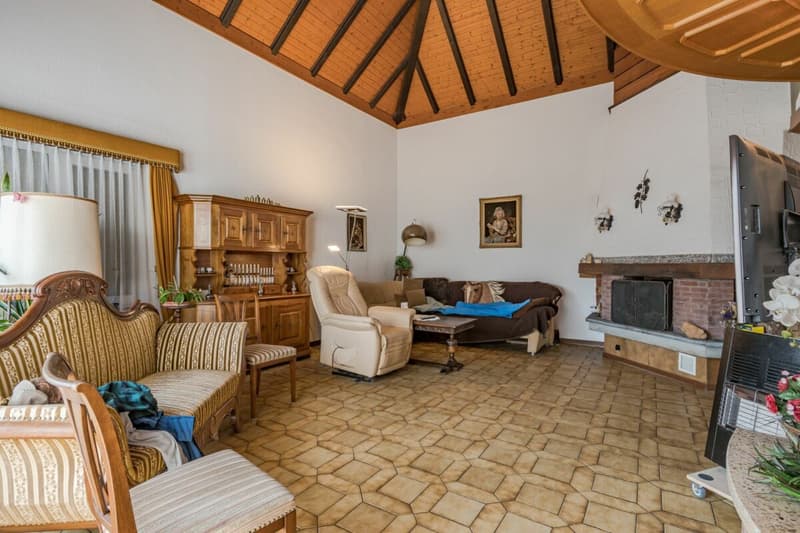 Maison unifamiliale spacieuse et indépendante avec appartement (5)