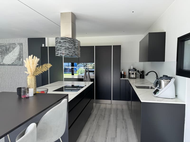 Exceptional Contemporary Property in Saxon (17)