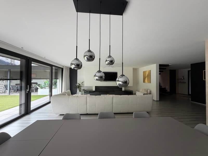Exceptional Contemporary Property in Saxon (15)