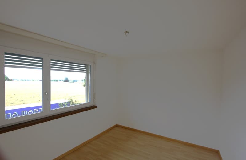 Geräumige 4.5-Zimmer-Wohnung mit Balkon in Münchenbuchsee (4)