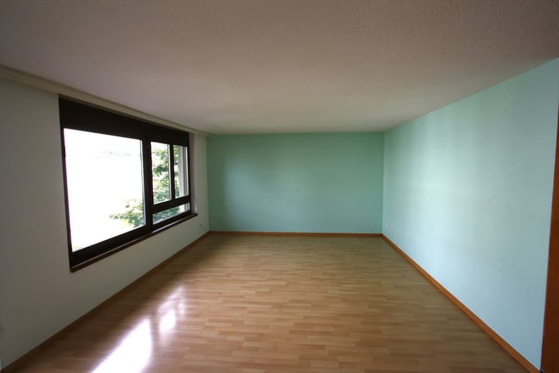 Geräumige 4.5-Zimmer-Wohnung mit Balkon in Münchenbuchsee (3)