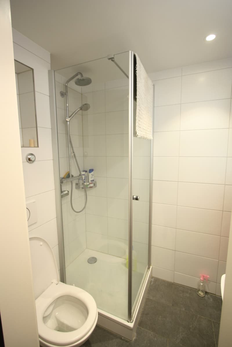 Incantevole appartamento di 3,5 locali con balcone a Ostermundigen – disponibile da settembre. (12)