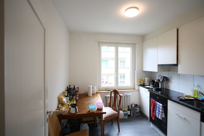 Incantevole appartamento di 3,5 locali con balcone a Ostermundigen – disponibile da settembre. (10)
