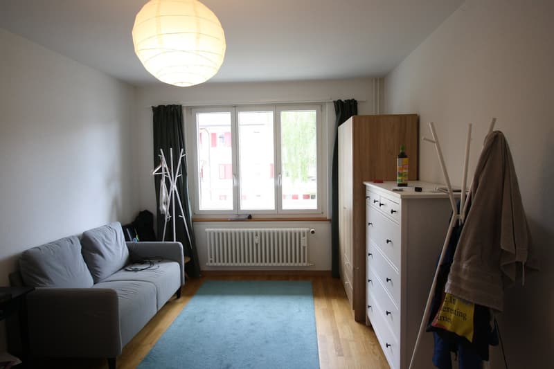 Incantevole appartamento di 3,5 locali con balcone a Ostermundigen – disponibile da settembre. (2)