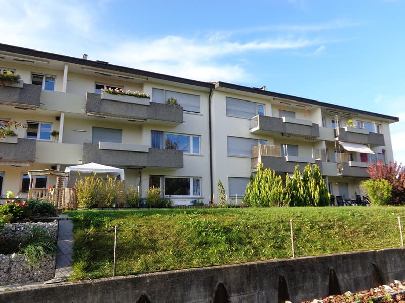 Einladende 4.5-Zimmer-Wohnung mit Balkon in Uettligen (1)