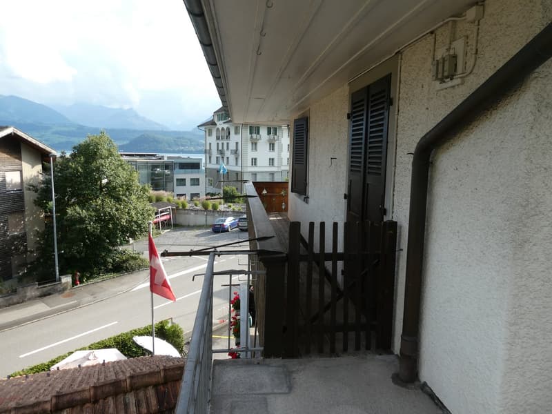 Charmante 4-Zimmer-Terrassenwohnung mit Seeblick in Gunten (16)