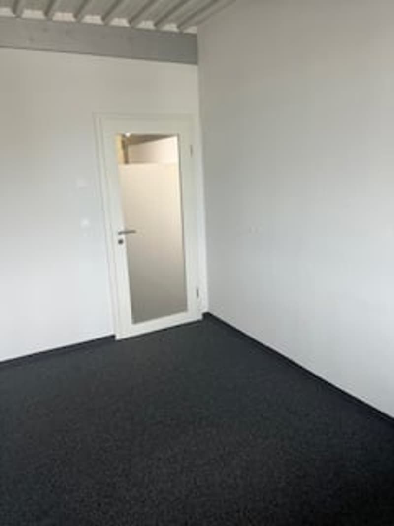 Bureaux/Studio de cosmétique/Salles de traitement etc. (9)