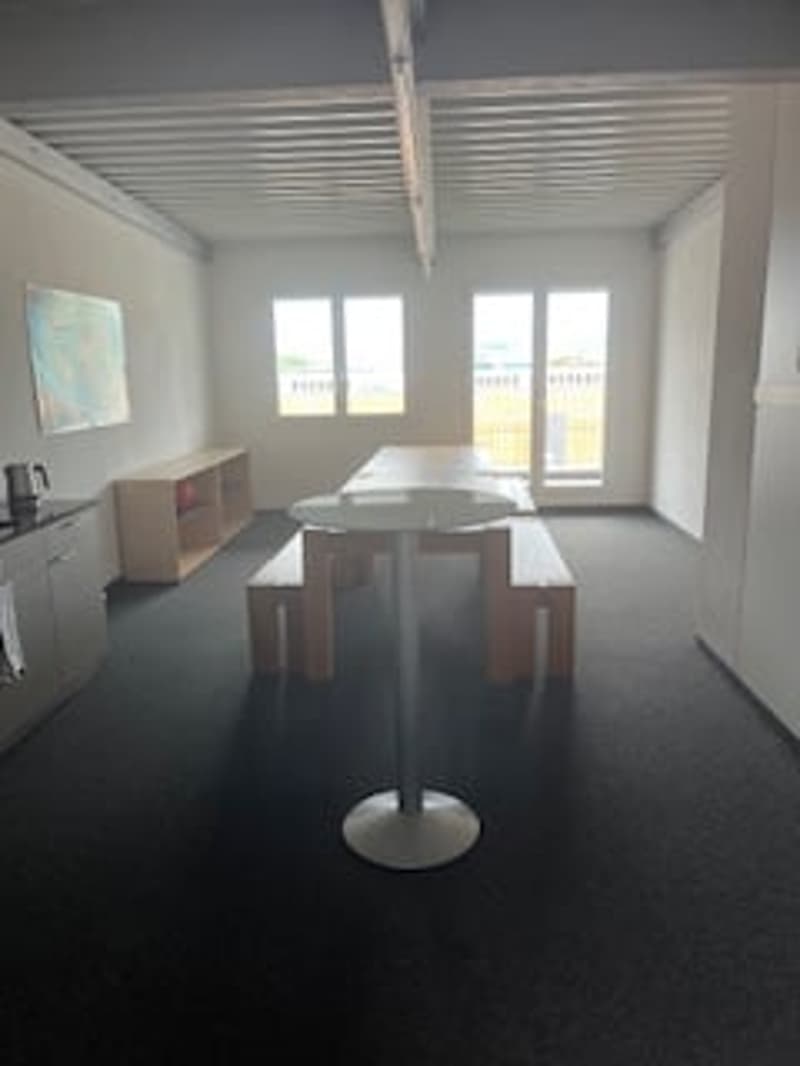 Bureaux/Studio de cosmétique/Salles de traitement etc. (11)