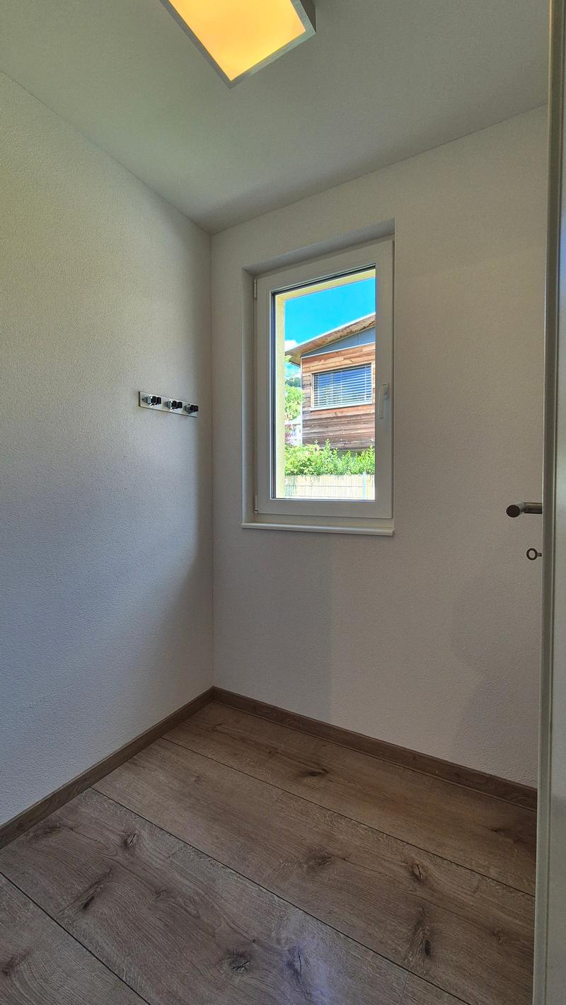 Maison familiale de 5,5 pièces avec beaucoup d'espace et jardin d'hiver à Klingnau (9)