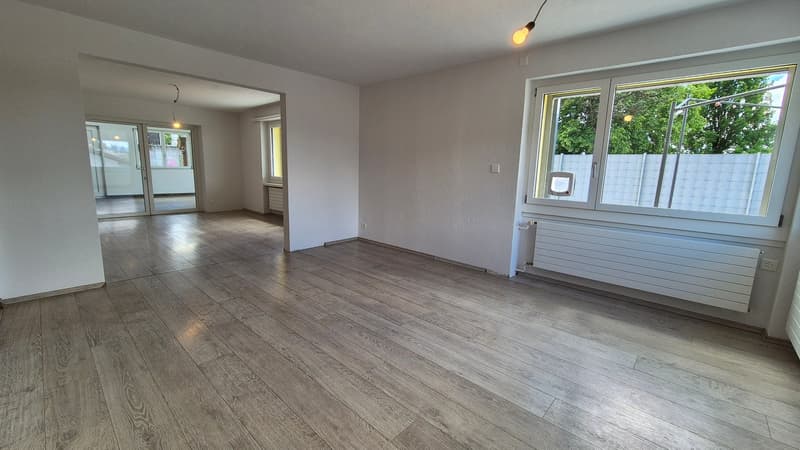 Maison familiale de 5,5 pièces avec beaucoup d'espace et jardin d'hiver à Klingnau (12)