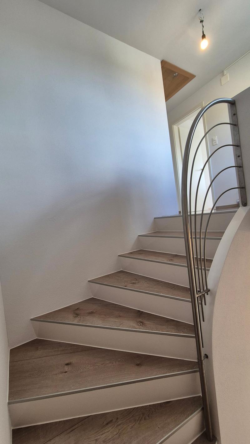 Maison familiale de 5,5 pièces avec beaucoup d'espace et jardin d'hiver à Klingnau (22)