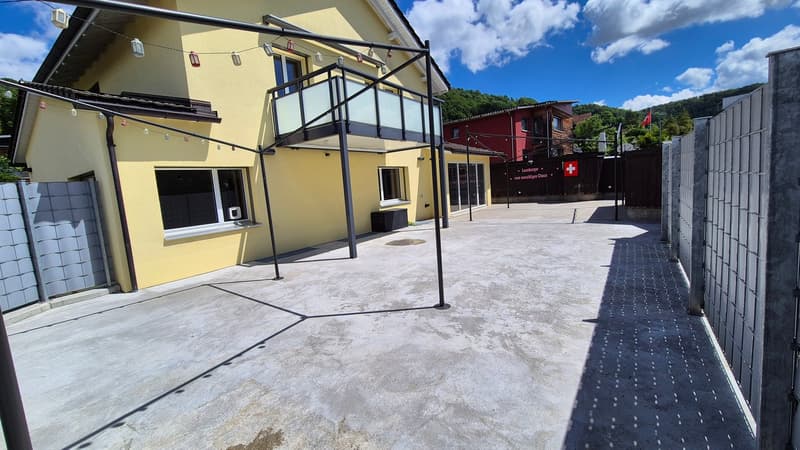 Maison familiale de 5,5 pièces avec beaucoup d'espace et jardin d'hiver à Klingnau (6)