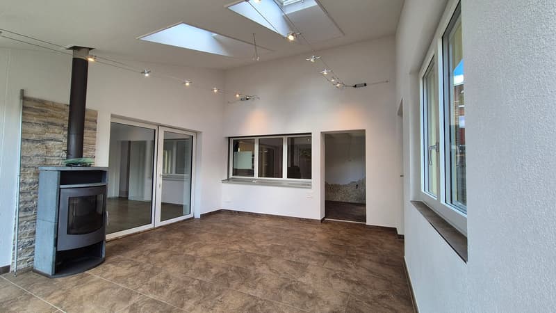 Maison familiale de 5,5 pièces avec beaucoup d'espace et jardin d'hiver à Klingnau (14)