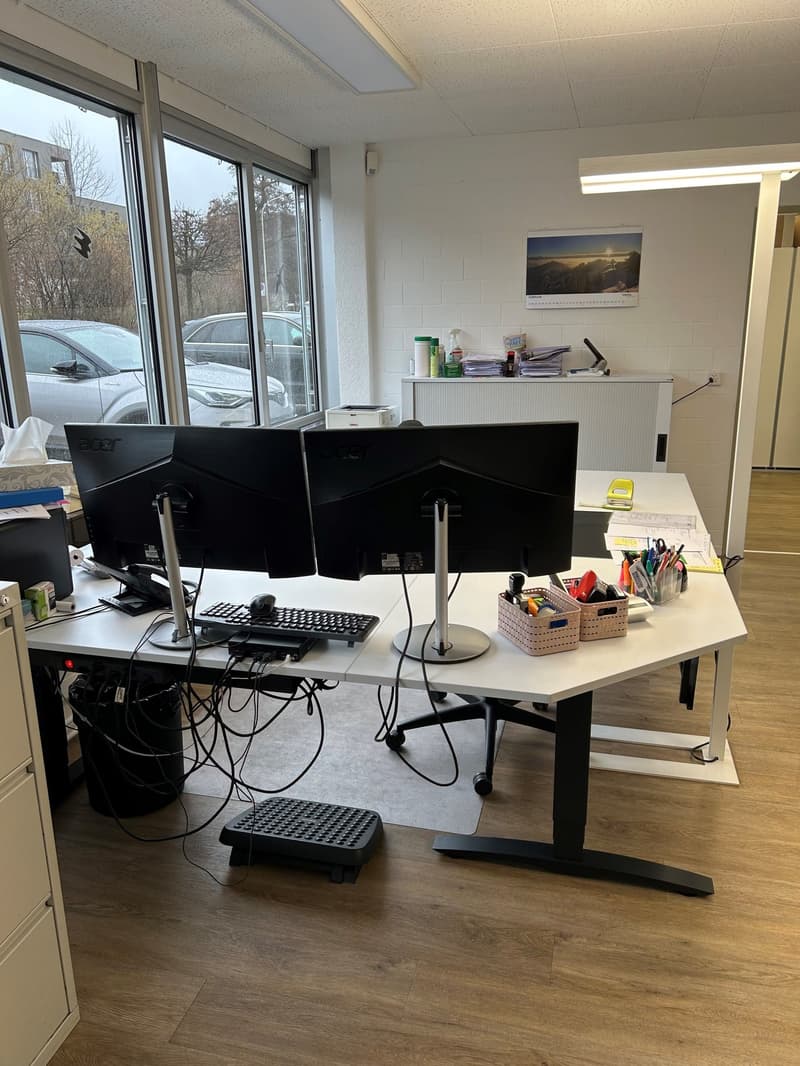 Bureaux dans la zone industrielle "Bornfeld Gheid" à louer (6)