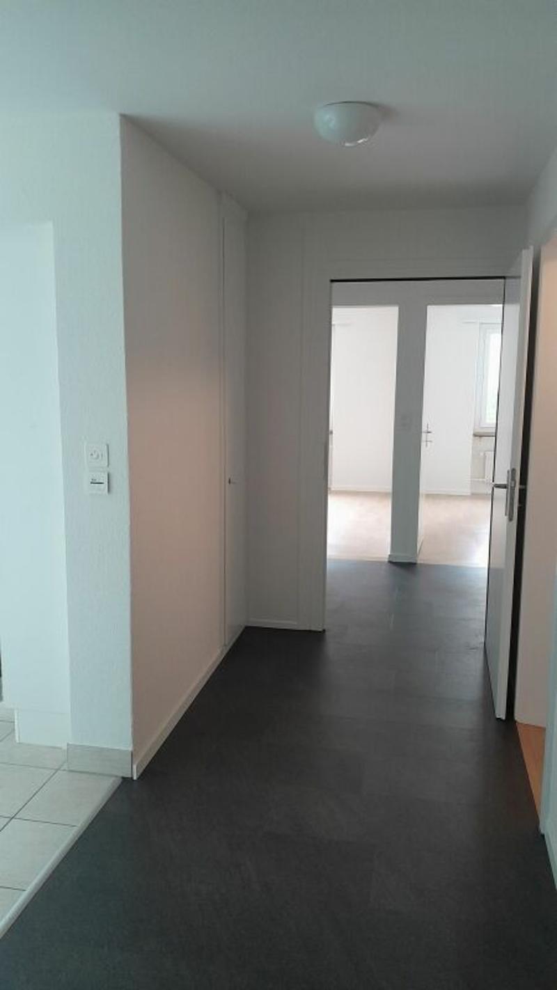 Urtenen-Schönbühl / appartement de 3,5 pièces sans barrieres avec balcon immense à louer ! (7)