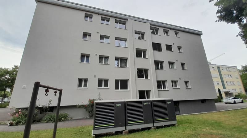 Urtenen-Schönbühl / appartement de 3,5 pièces sans barrieres avec balcon immense à louer ! (3)