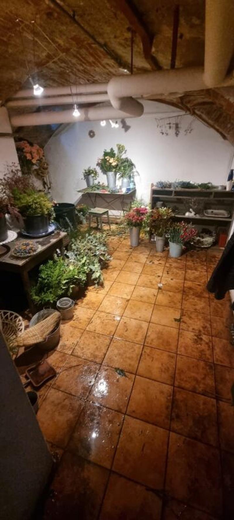 frisch gestrichene Keller/Lagerräume im Herzen der Berner Altstadt (2)