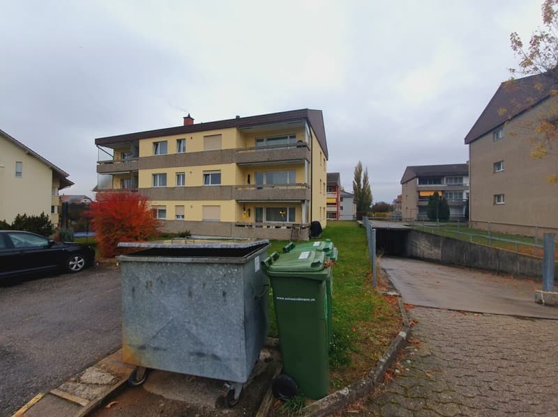 Hindelbank - bel appartement 2 pièces avec vue sur le verdure à louer ! (2)