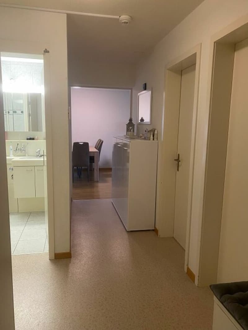 Helle 4.5-Zimmerwohnung im 11. Obergeschoss mit grossem Balkon und schöner Aussicht (6)