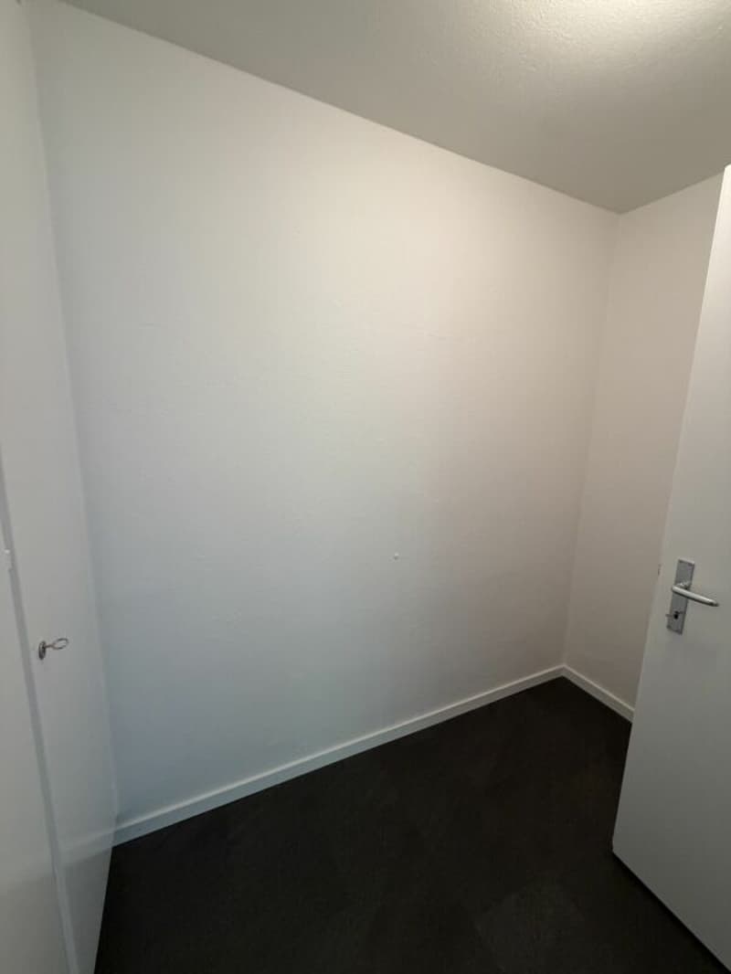 Appartement de 3,5 pièces sans barrieres avec grand balcon à Urtenen-Schönbühl à louer ! (9)