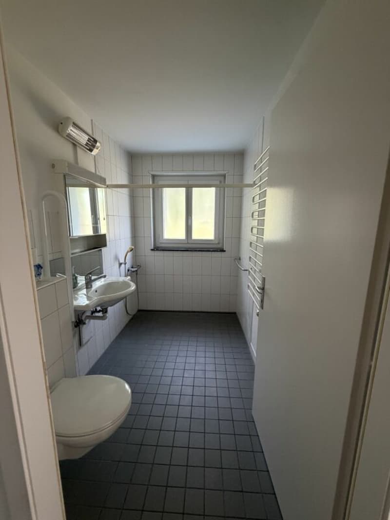 Appartement de 3,5 pièces sans barrieres avec grand balcon à Urtenen-Schönbühl à louer ! (11)