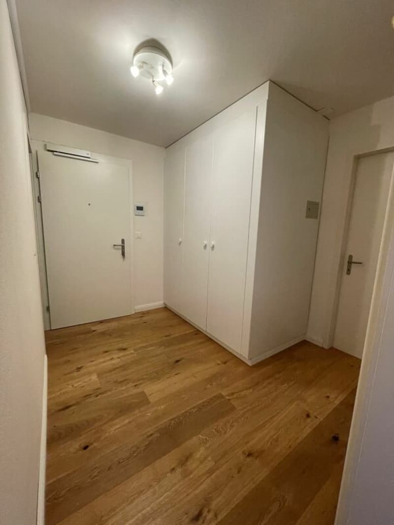 Appartement lumineux de 3,5 pièces au 13e étage avec grand balcon et belle vue ! (6)