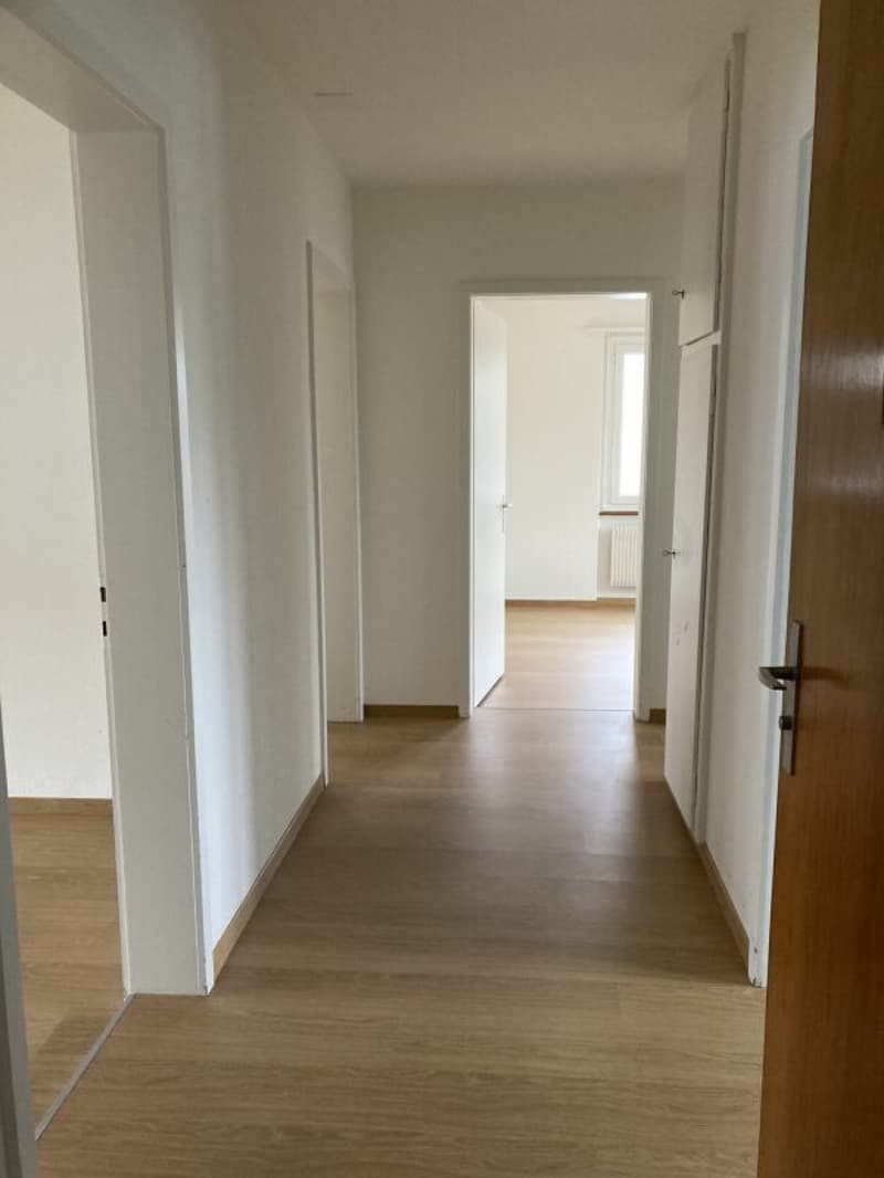frisch gestrichene 3-Zimmerwohnung an zentraler Lage in Ostermundigen! (7)