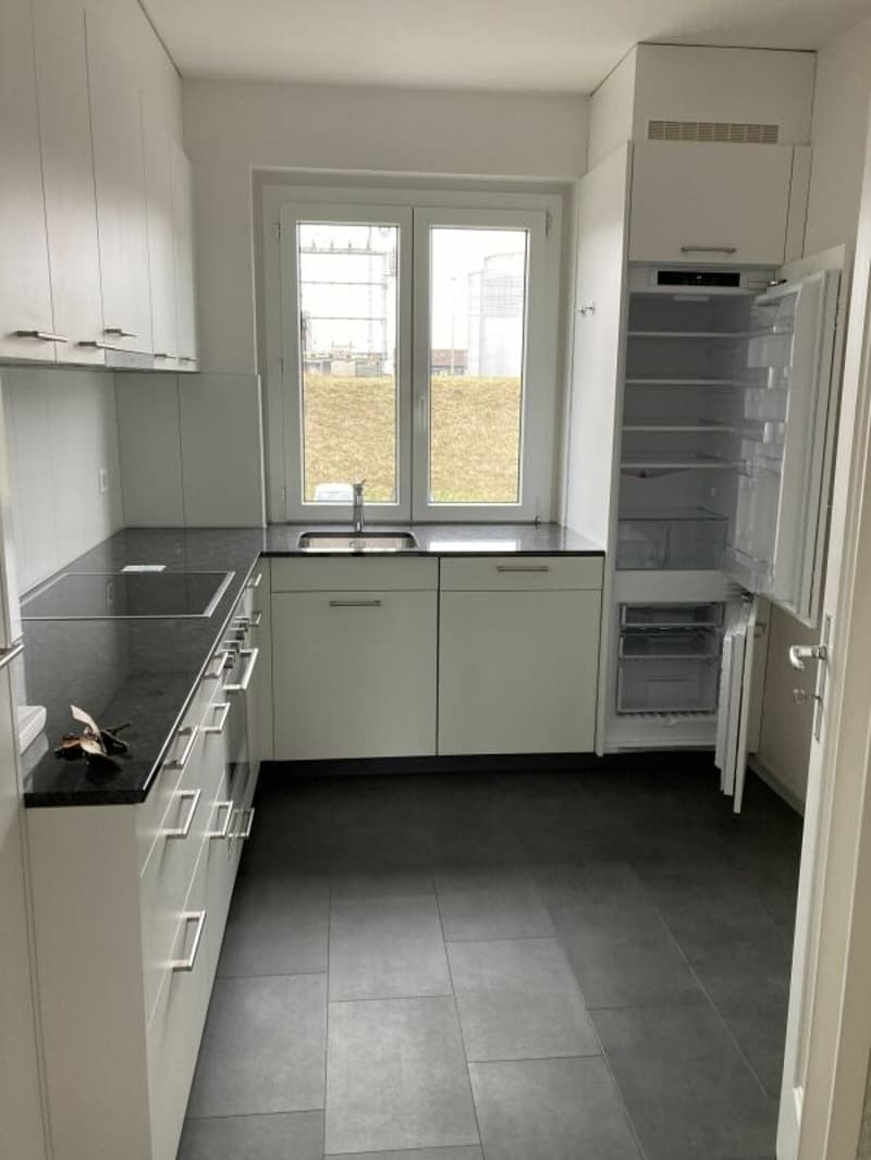 frisch gestrichene 3-Zimmerwohnung an zentraler Lage in Ostermundigen! (3)