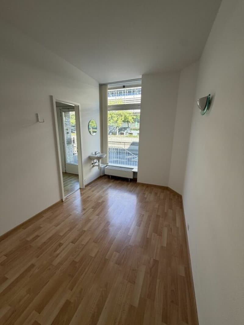 Eigerplatz - Helle und grosszügiger Gewerberäume zu vermieten! (10)