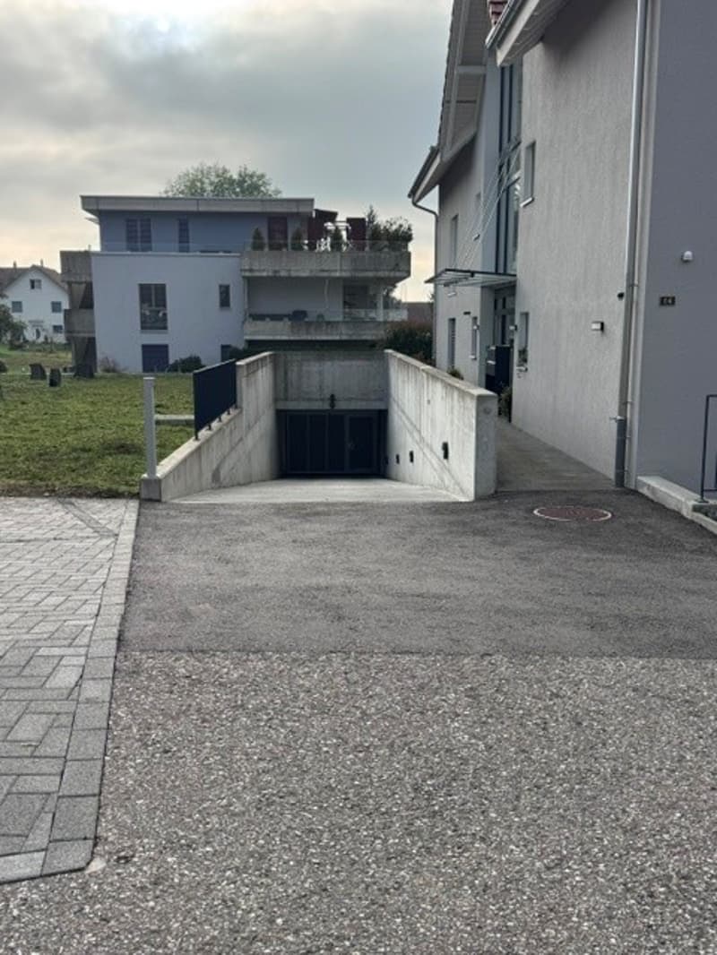 Einstellhallenplätze zu vermieten (1)