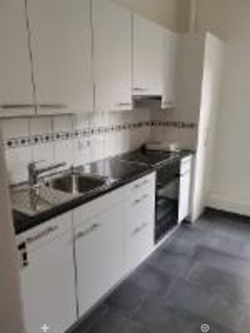 Appartement de 2.5 pièces lumineux à Bienne - Helle 2.5-Zimmer-Wohnung in Biel (5)