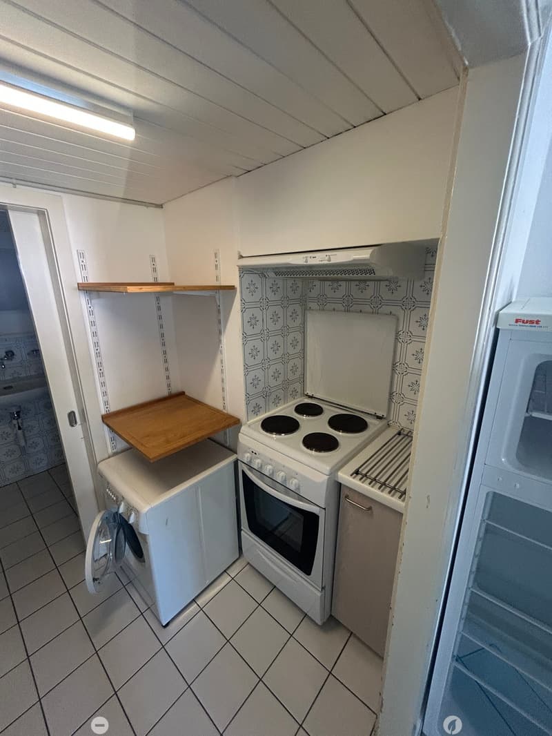 Grand studio au coeur de la vieille ville de Bienne (7)