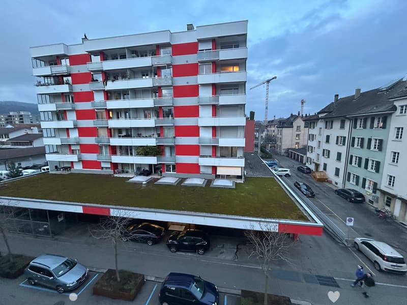 Spacieux appartement de 4.5 pièces avec balcon à Bienne (1)