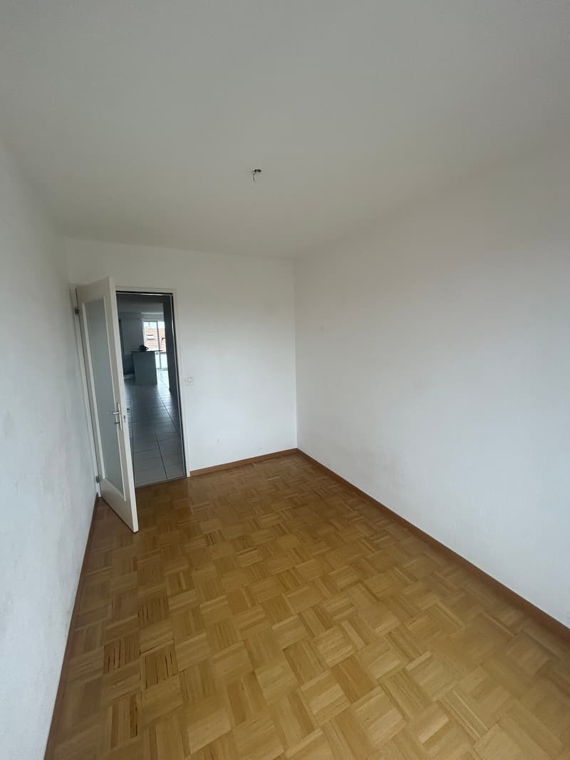 Spacieux appartement de 4.5 pièces avec balcon à Bienne (16)