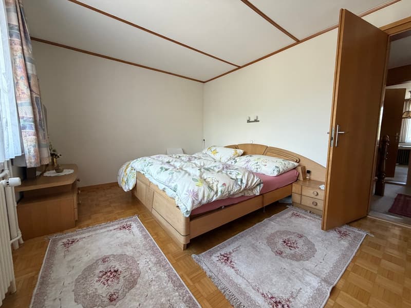 Casa residenziale e commerciale con edificio accessorio spazioso (10)