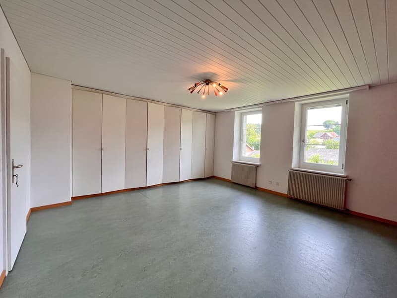 Large residential house / former restaurant with Spycher (21)
