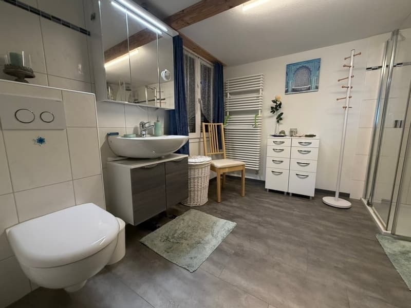 Charmant appartement 2.5 pièces avec vue sur le lac à Krattigen (4)