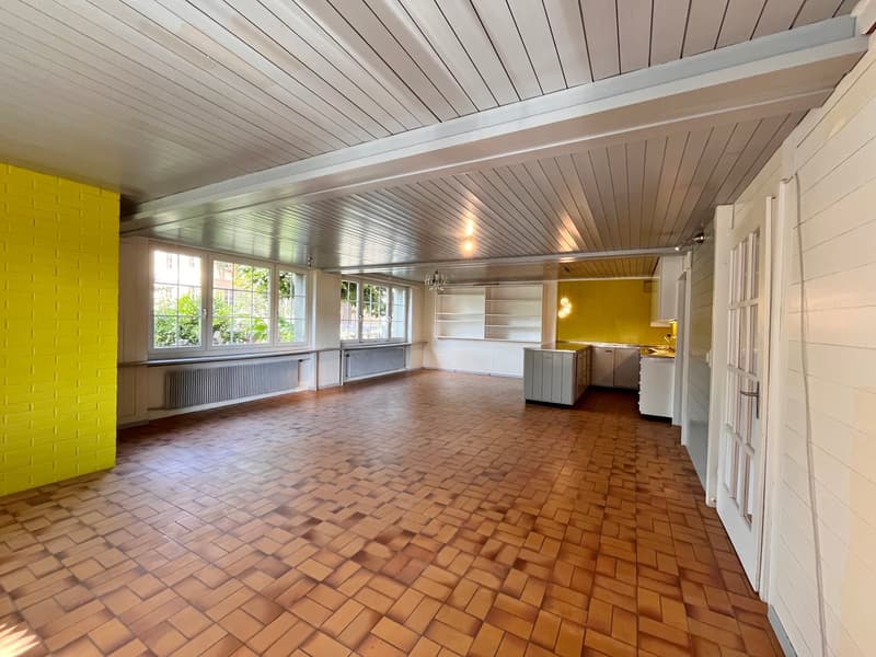 grosses Wohnhaus / eh. Restaurant mit Spycher (7)