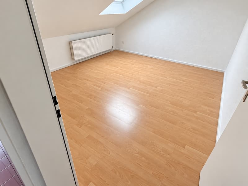 2.5-Zimmer-Dachwohnung in Biberist (3)